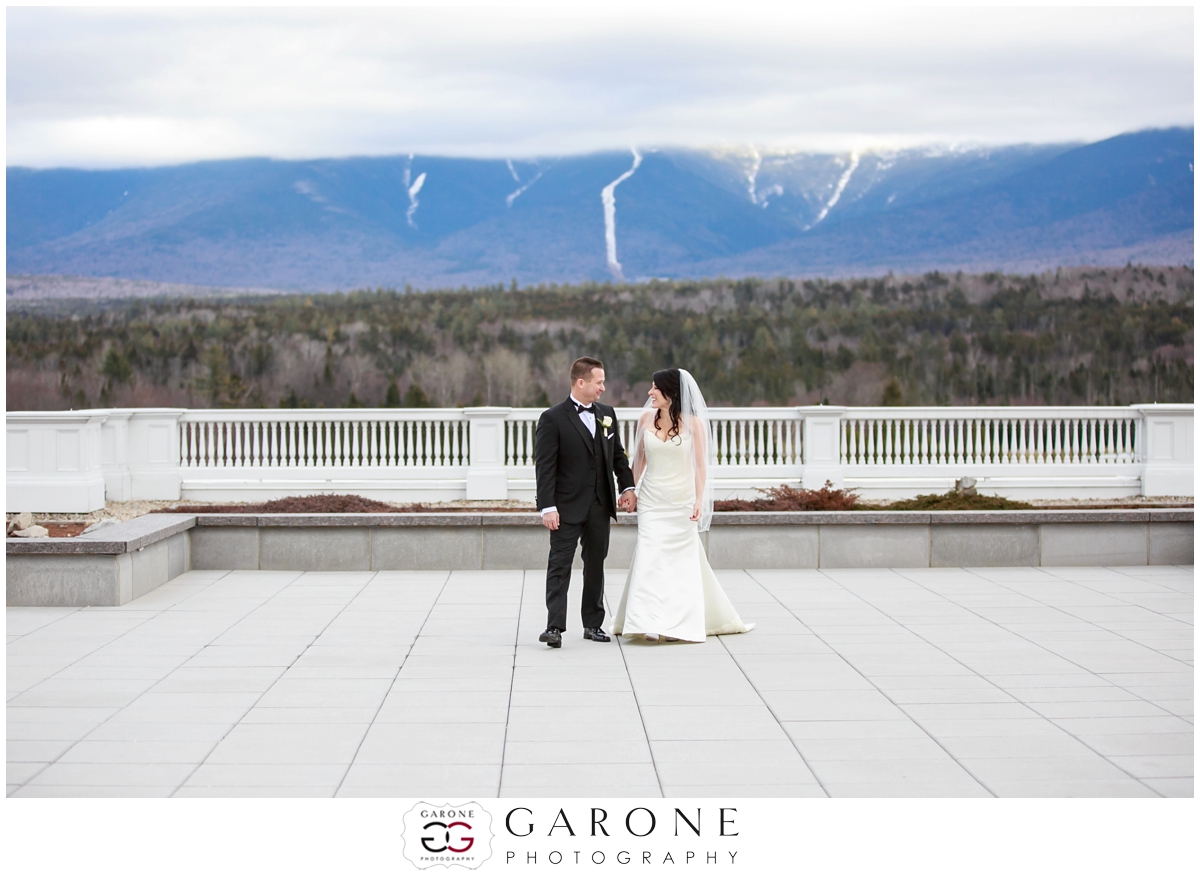 Diane_and_Mark_Mount_washington_Resort_Winter_wedding_Garone_photography_0009.jpg
