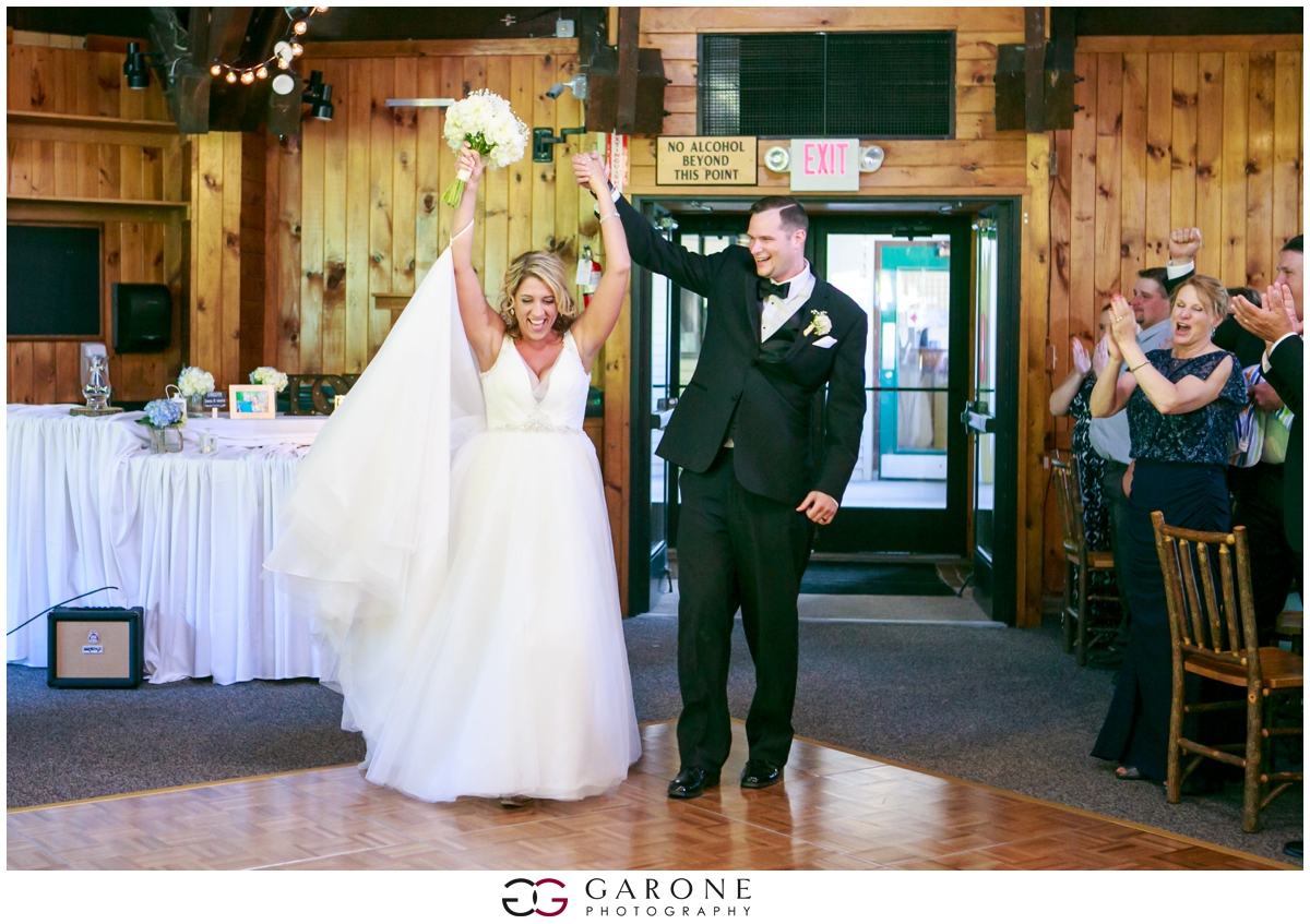 Chynna_Zac_Loon_Mountain_wedding_NH_Wedding_White_Mountian_wedding_Mountain_top_wedding_0022.jpg