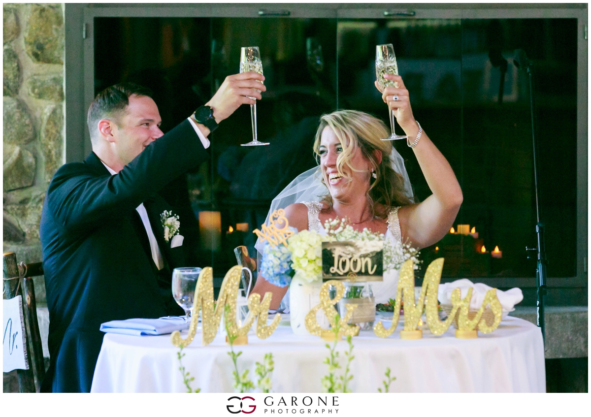 Chynna_Zac_Loon_Mountain_wedding_NH_Wedding_White_Mountian_wedding_Mountain_top_wedding_0024.jpg